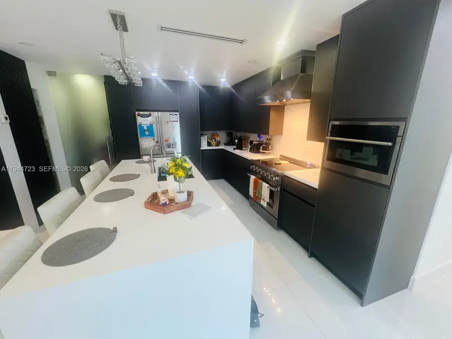 Address Withheld By Seller, Miami, FL 33157 - #2