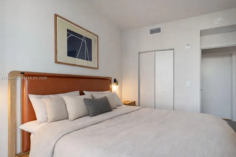 11 NE 6th #1210, Miami, FL 33132 - Image #2