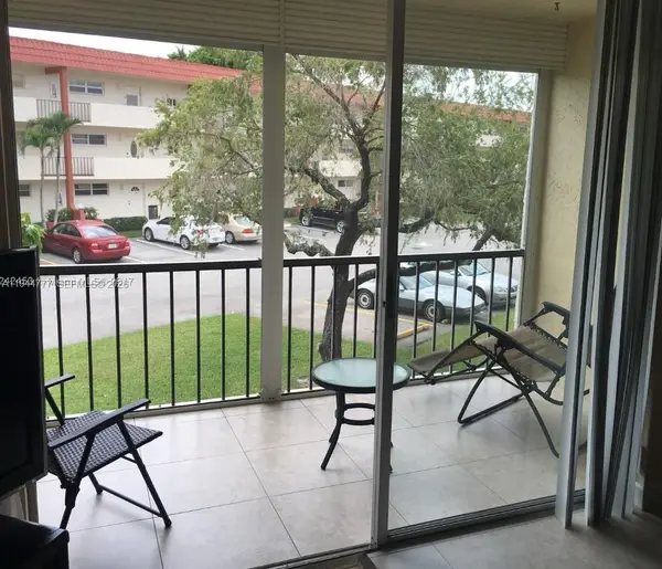 311 S Hollybrook Dr #202, Pembroke Pines, FL 33025