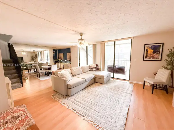 450 Commodore Dr #306, Plantation, FL 33325