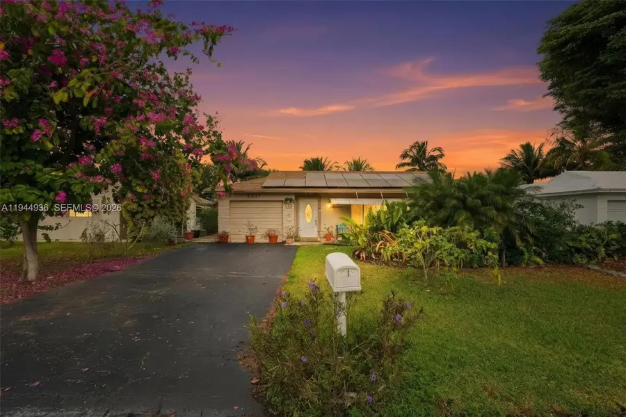 9417 NW 70th Pl, Tamarac, FL 33321 - Image #2