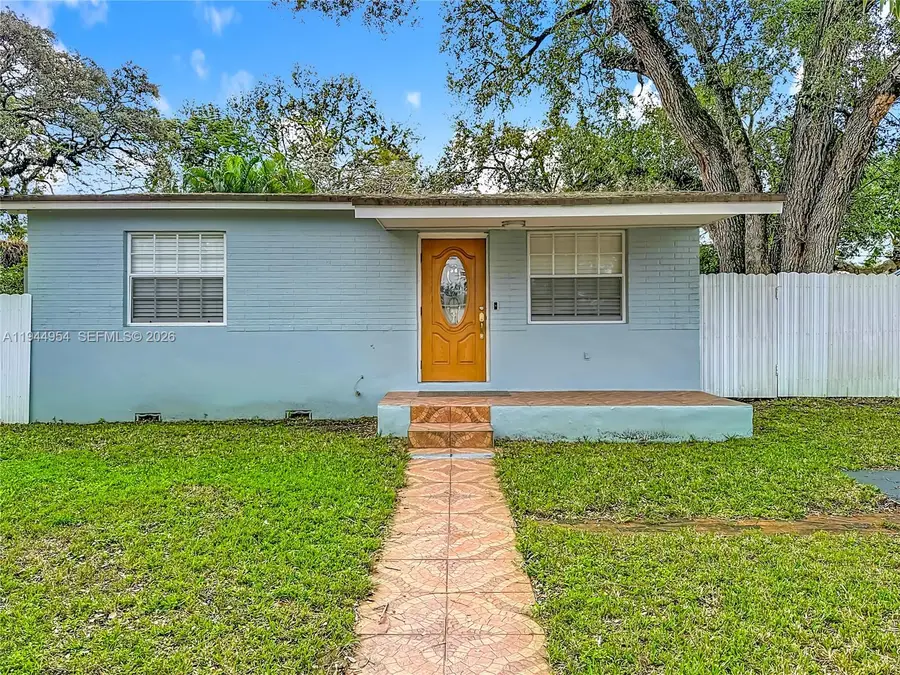 6416 Perry St, Hollywood, FL 33024 - Image #2