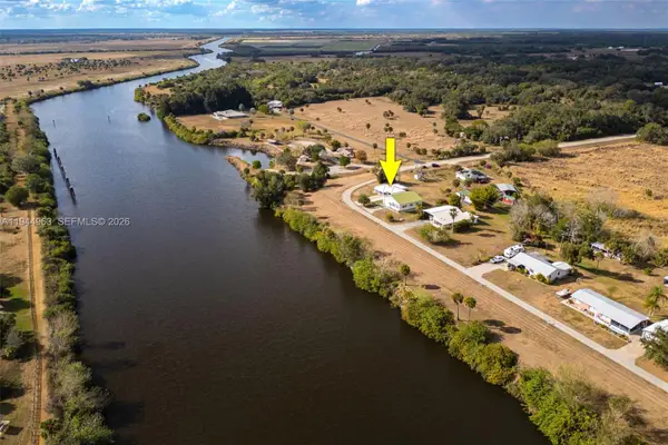 1053 SW Lock Ln, Moore Haven, FL 33471