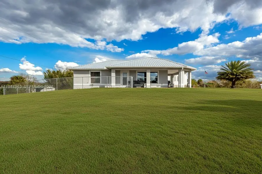 1053 SW Lock Ln, Moore Haven, FL 33471 - #3