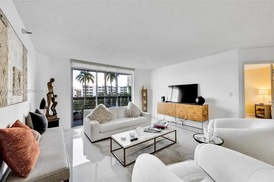 3530 Mystic Pointe Dr #303, Aventura, FL 33180 - Image #2