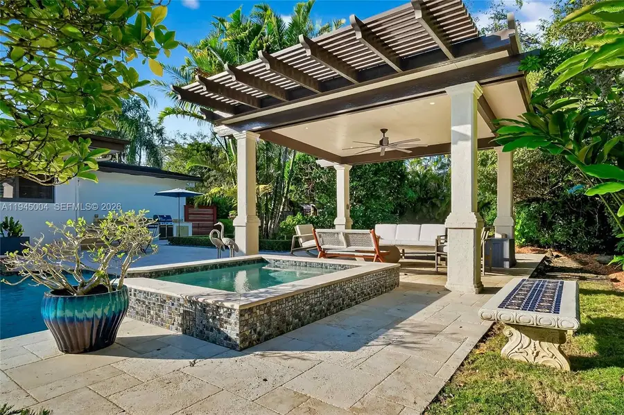 13945 Cartee Rd, Palmetto Bay, FL 33158 - Image #2