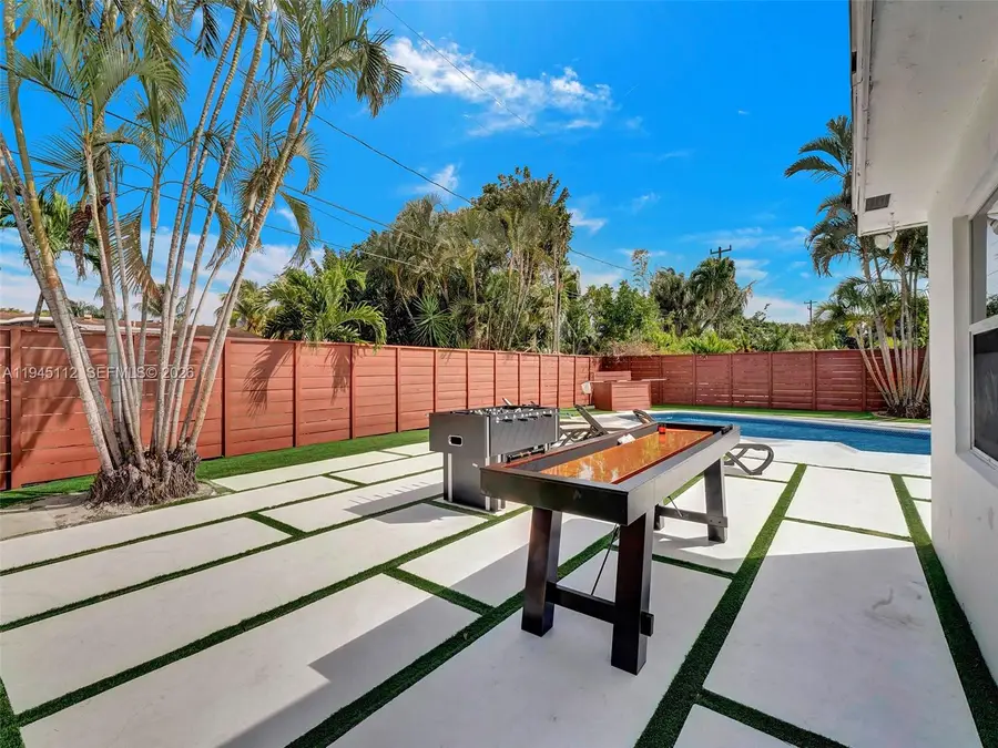 2461 SW 16th Ct, Fort Lauderdale, FL 33312 - Image #2