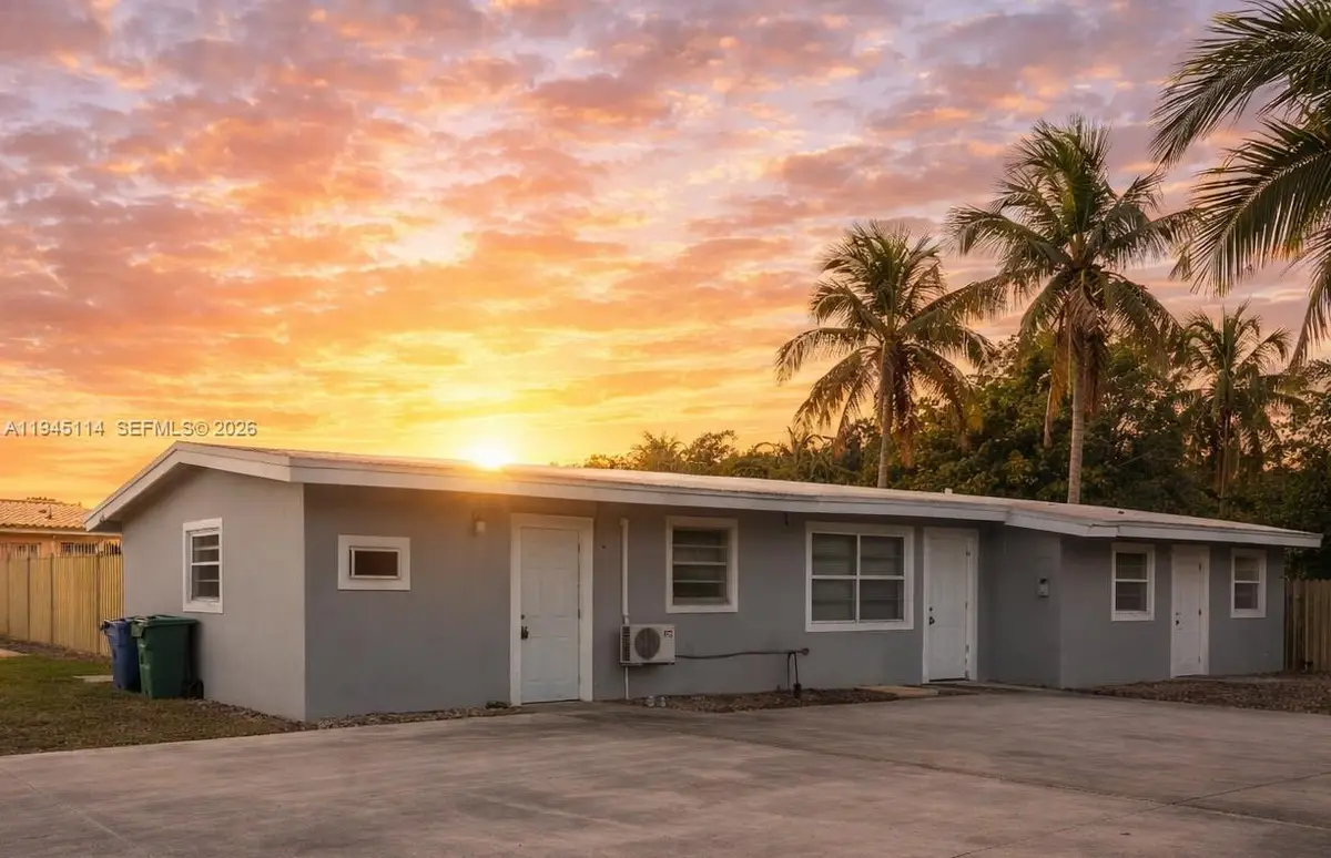 1572 NE 149th St, Miami, FL 33161 - Image #1