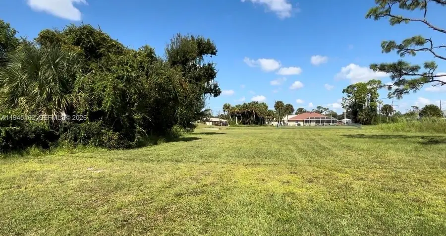 401 Rotonda Cr, Rotonda, FL 33947 - Image #3