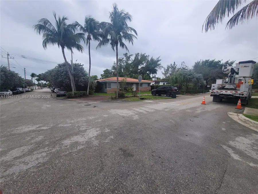 1300 Marseille Dr, Miami Beach, FL 33141 - Image #2