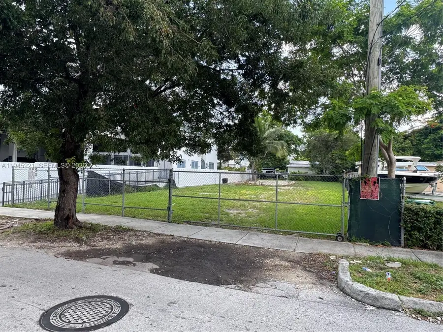 2720 SW 17th St, Miami, FL 33145 - Image #3