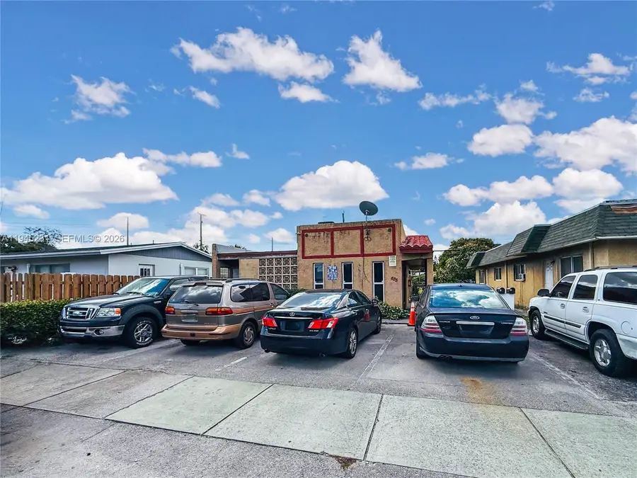 635 NW 22nd Rd, Fort Lauderdale, FL 33311 - Image #2