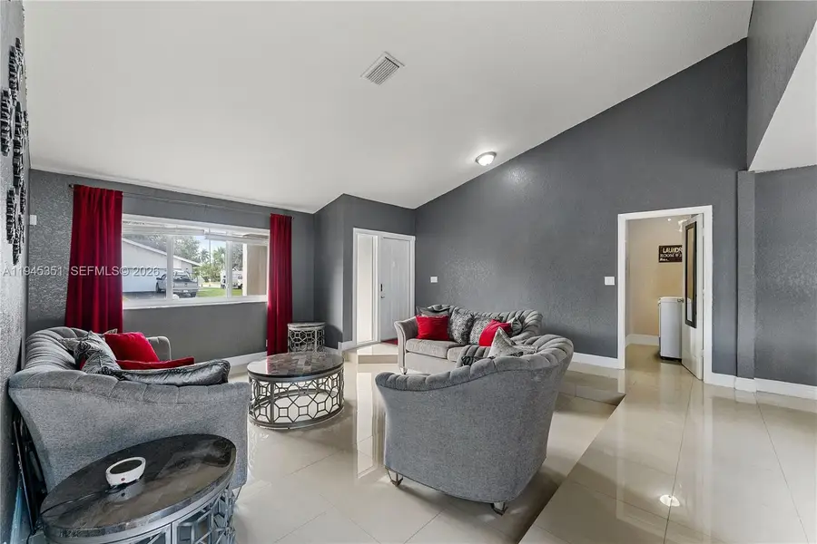 7527 SW 6th Ct, North Lauderdale, FL 33068 - Image #3