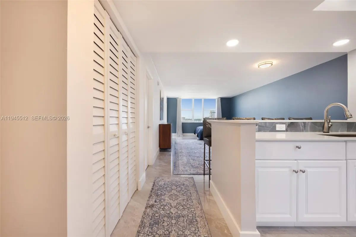 1893 S Ocean Dr #810, Hallandale Beach, FL 33009 - Image #1