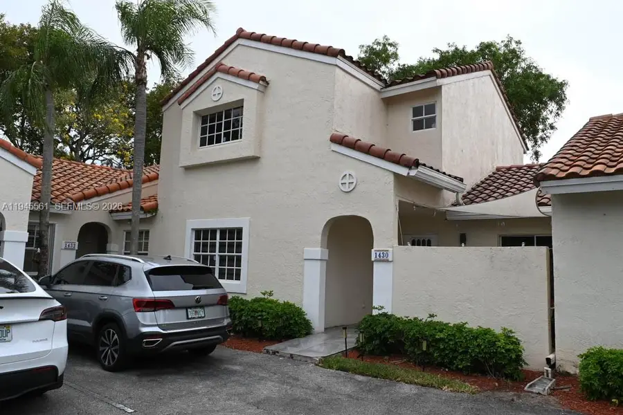 1430 Cottonwood Cir, Weston, FL 33326 - Image #2