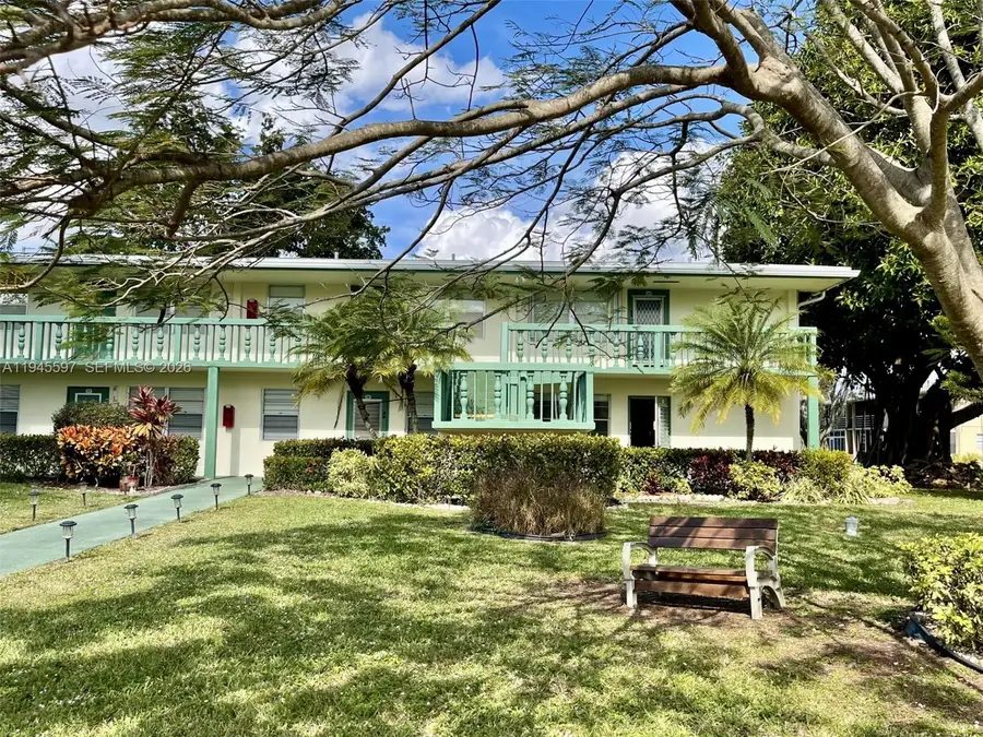 97 E Upminster E #154, Deerfield Beach, FL 33442 - Image #3