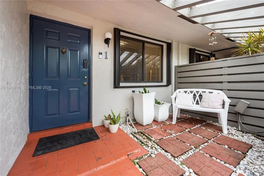 459 Lakeview Dr #1, Weston, FL 33326 - #3