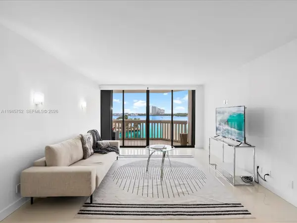 1000 W Island Blvd #612, Aventura, FL 33160