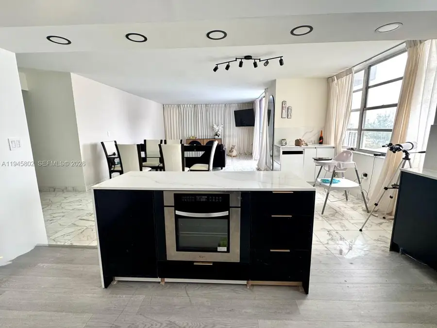 2750 NE 183rd St #705, Aventura, FL 33160 - Image #2