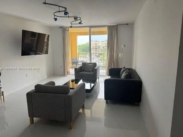 19555 E Country Club Dr #8507, Aventura, FL 33180 - Image #3