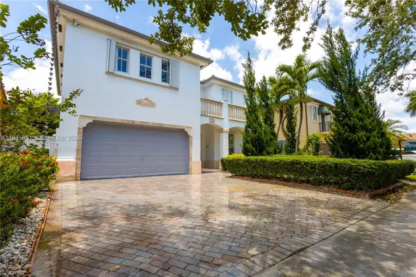 11504 SW 152nd Ct, Miami, FL 33196