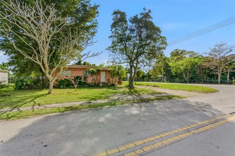 544 NW 12th St, Homestead, FL 33030 - #2