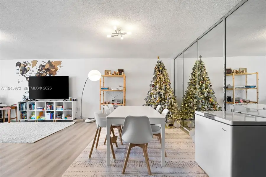 600 Three Islands Blvd #606, Hallandale Beach, FL 33009 - Image #2