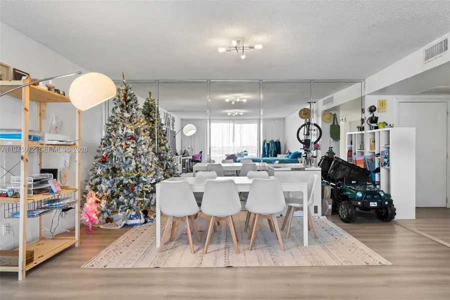 600 Three Islands Blvd #606, Hallandale Beach, FL 33009 - Image #3