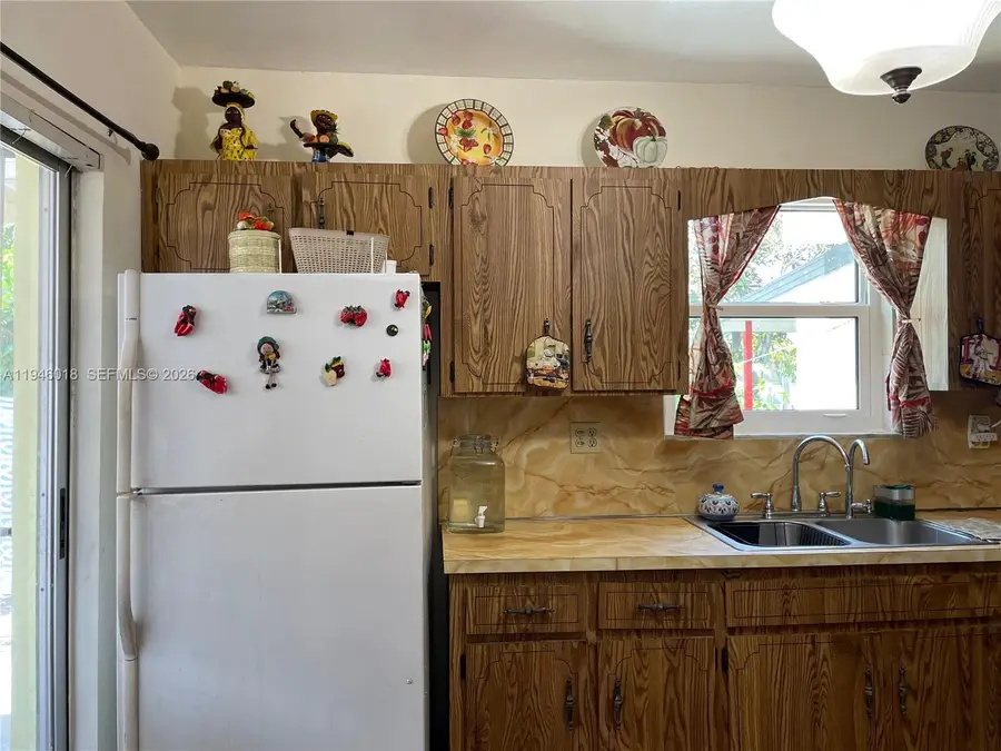 1085 NW 26th St, Miami, FL 33127 - #2