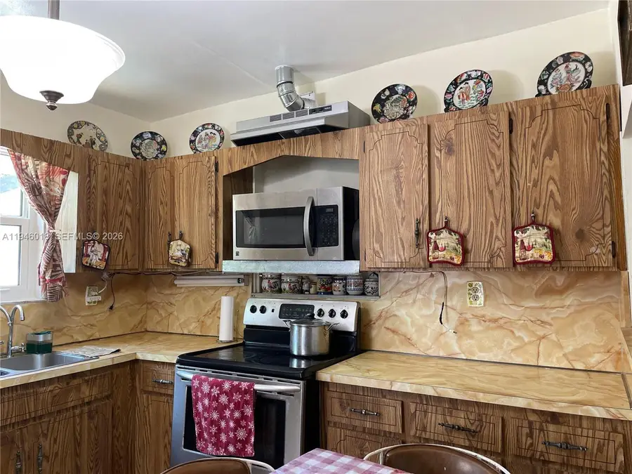 1085 NW 26th St, Miami, FL 33127 - #3