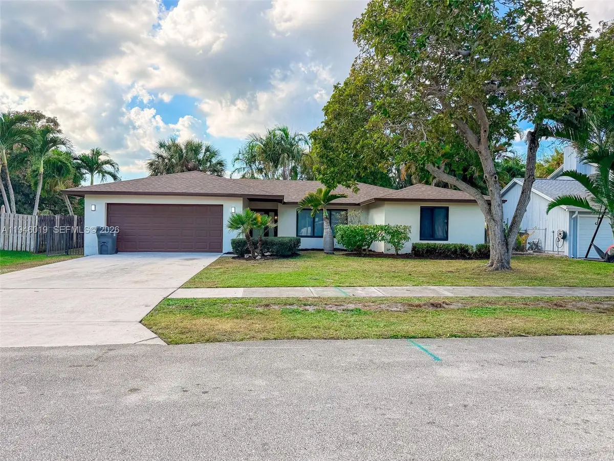2660 Starwood Cir, West Palm Beach, FL 33406 - Image #1