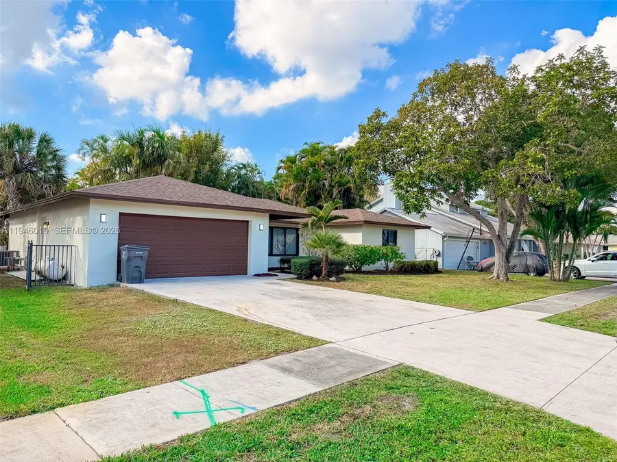 2660 Starwood Cir, West Palm Beach, FL 33406 - Image #2