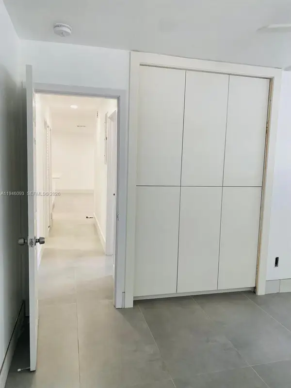 2820 NW 14th Ct, Fort Lauderdale, FL 33311