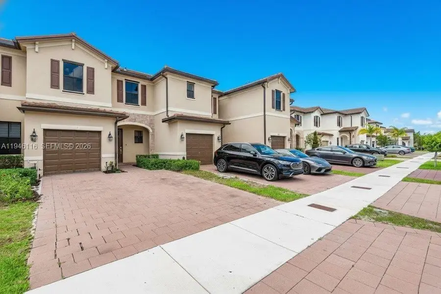 3326 W 112th St, Hialeah, FL 33018 - Image #2