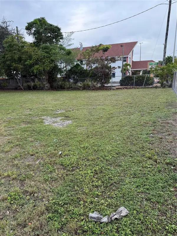 752 Opa Locka Blvd, Miami, FL 33168