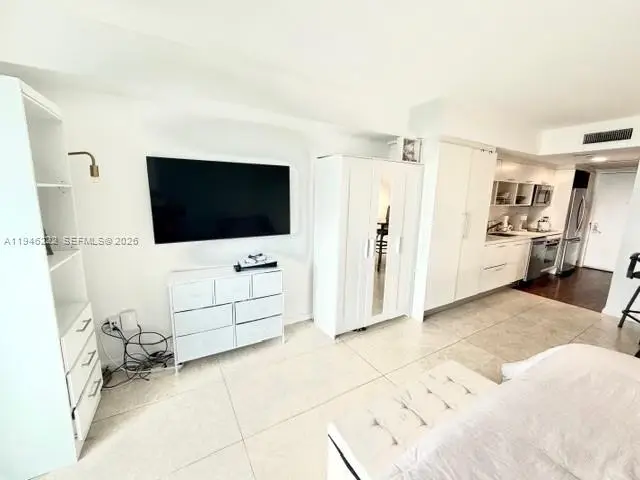 50 Biscayne Blvd #705, Miami, FL 33132 - Image #2