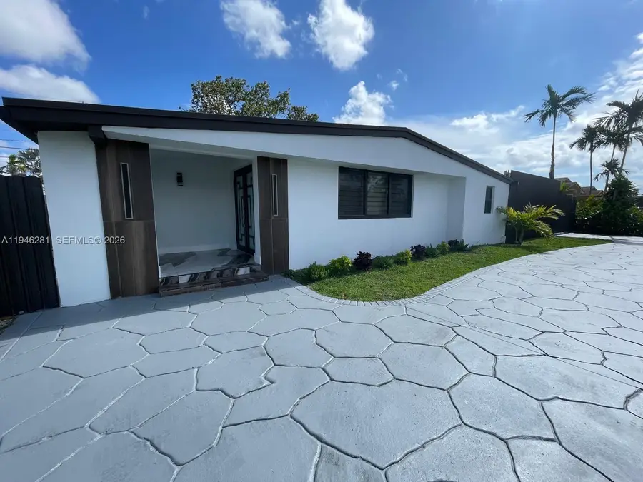 10460 SW 26th Ter, Miami, FL 33165 - Image #2