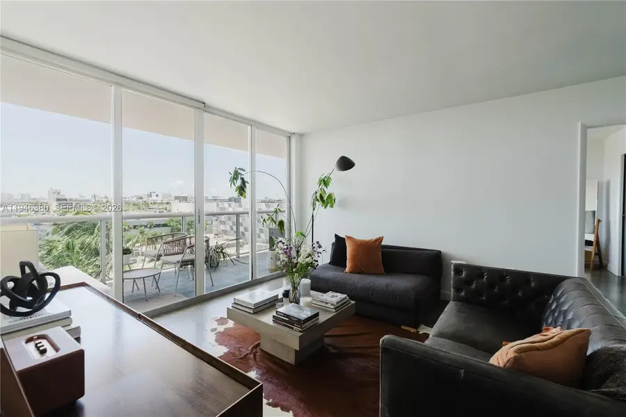 1900 Sunset Harbour Dr #703, Miami Beach, FL 33139 - Image #2
