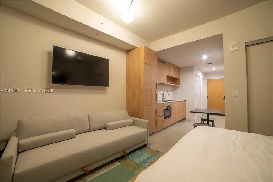 11 NE 6th #1908, Miami, FL 33132 - Image #2