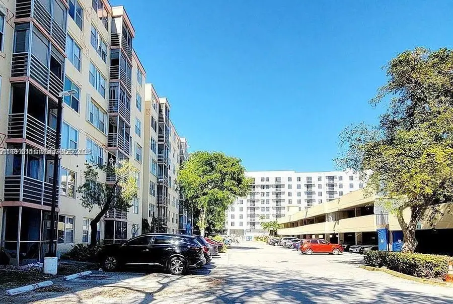 17890 W Dixie #302, Miami, FL 33160 - Image #2
