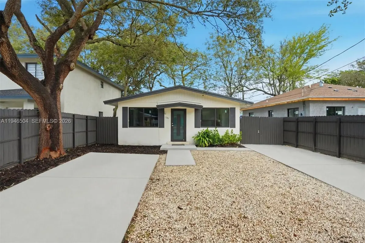 1781 NW 94th St, Miami, FL 33147 - Image #1