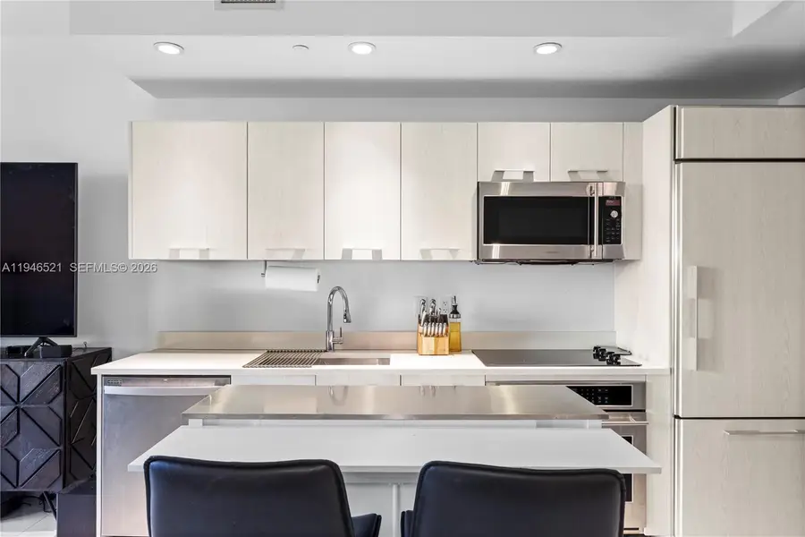 45 SW 9th St #1209, Miami, FL 33130 - Image #3