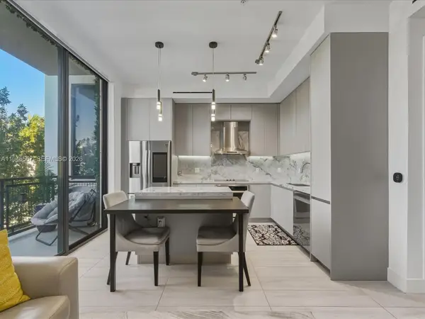 1030 15th St #213, Miami Beach, FL 33139