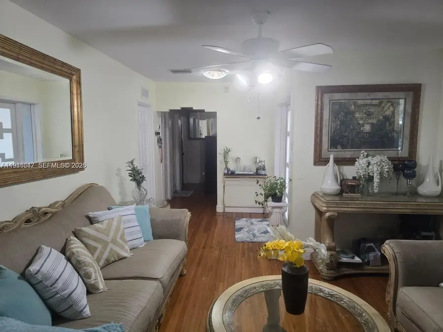 2733 Washington St, Hollywood, FL 33020 - Image #3