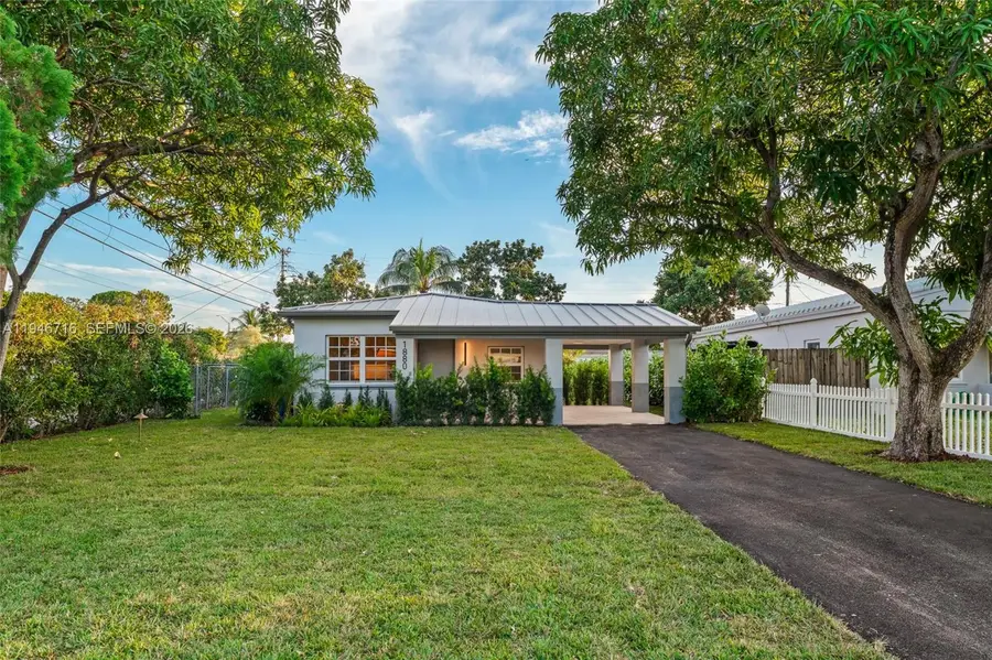 1880 NE 180th St, North Miami Beach, FL 33162 - #3