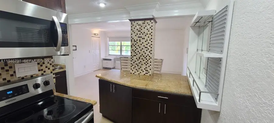 6950 Miami Gardens Dr #2-402A, Hialeah, FL 33015 - Image #2