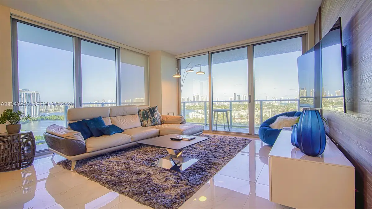 16385 Biscayne Blvd #1415, North Miami Beach, FL 33160 - Image #1