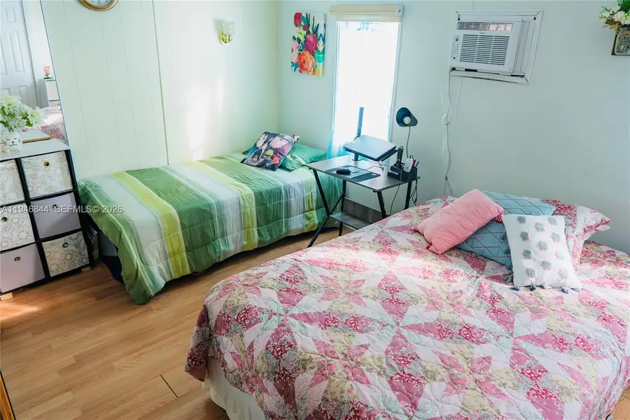 12405 SW 5th St, Fort Lauderdale, FL 33325 - Image #2