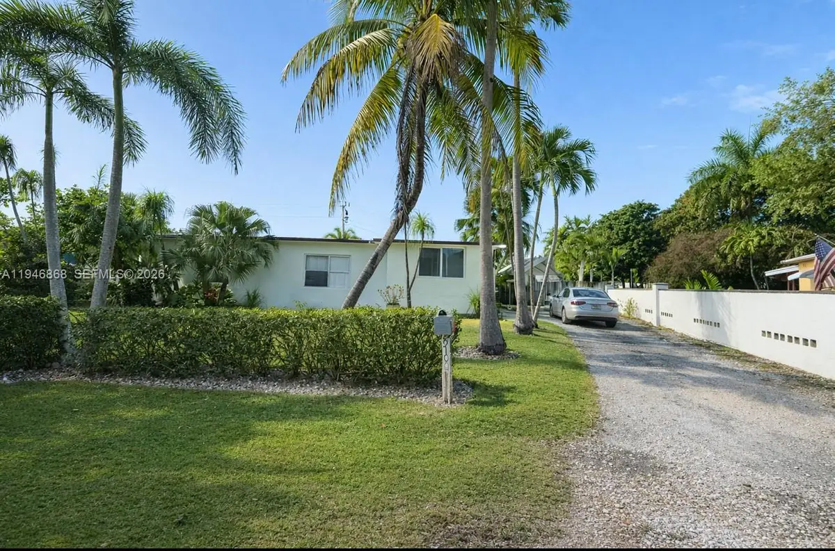 29100 Kentucky Rd, Homestead, FL 33033 - Image #1