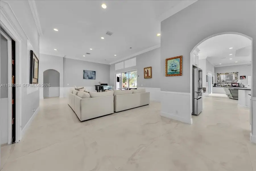 13801 Alexandria Ct, Davie, FL 33325 - Image #3